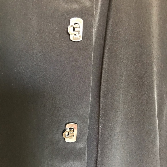 Anne Klein black raincoat, size Large - Picture 3 of 6